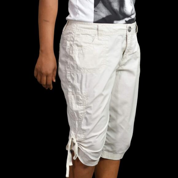 Vintage Cargo Capri Shorts Beige Bermuda Low Rise Embroidery Ruched Y2K Size 10 - Picture 11 of 13